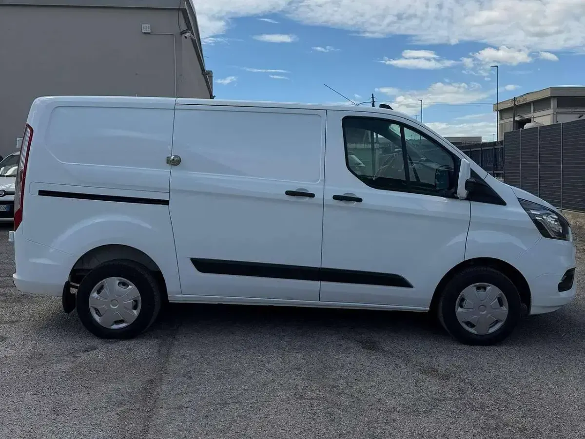 Usata Ford Transit Custom 129 CV (94 kW) 2023 Bianco Furgone