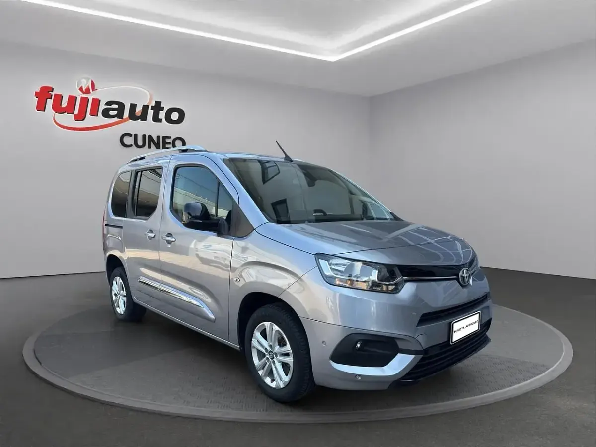Usata Toyota Proace Verso City 110 CV (80 kW) 2022 Silver met Station wagon