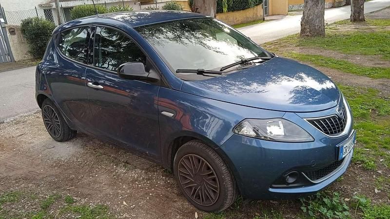 Usata Lancia Ypsilon Gold 69 CV (50 kW) 2024 Utilitaria