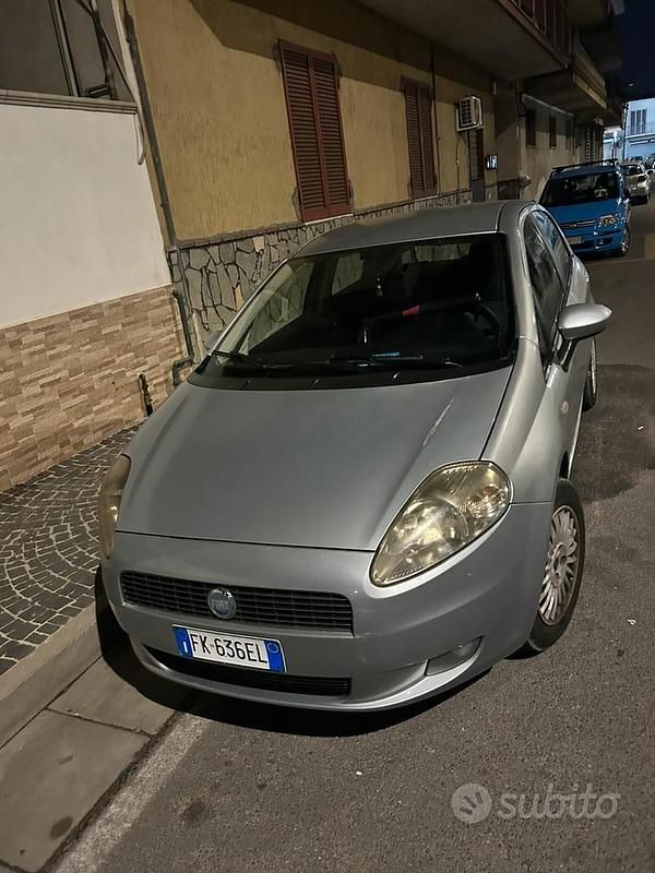 Usata Fiat Grande Punto 65 CV (47 kW) 2007 Grigio Utilitaria