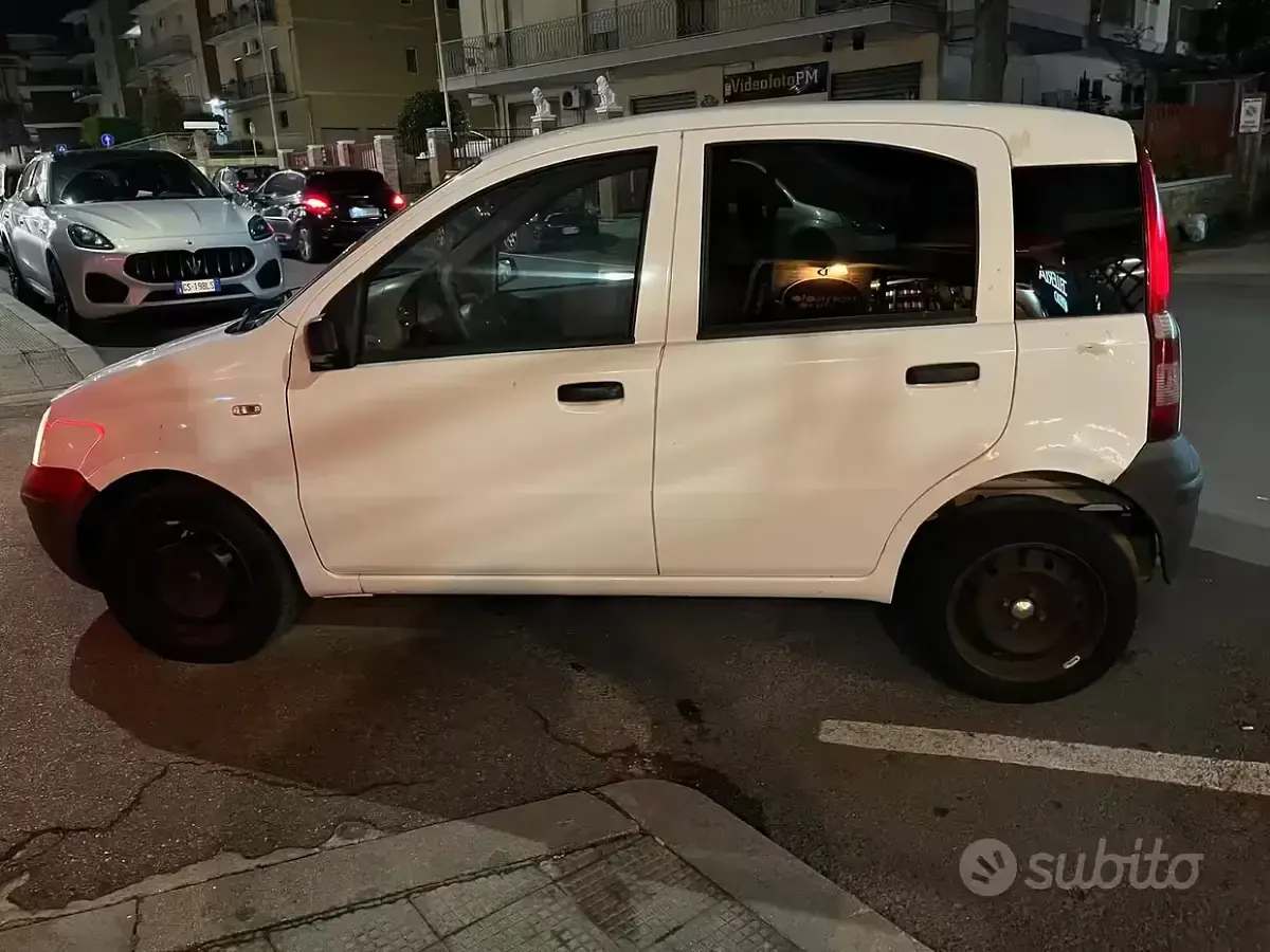 Usata Fiat Panda 69 CV (50 kW) 2006 Bianco Utilitaria