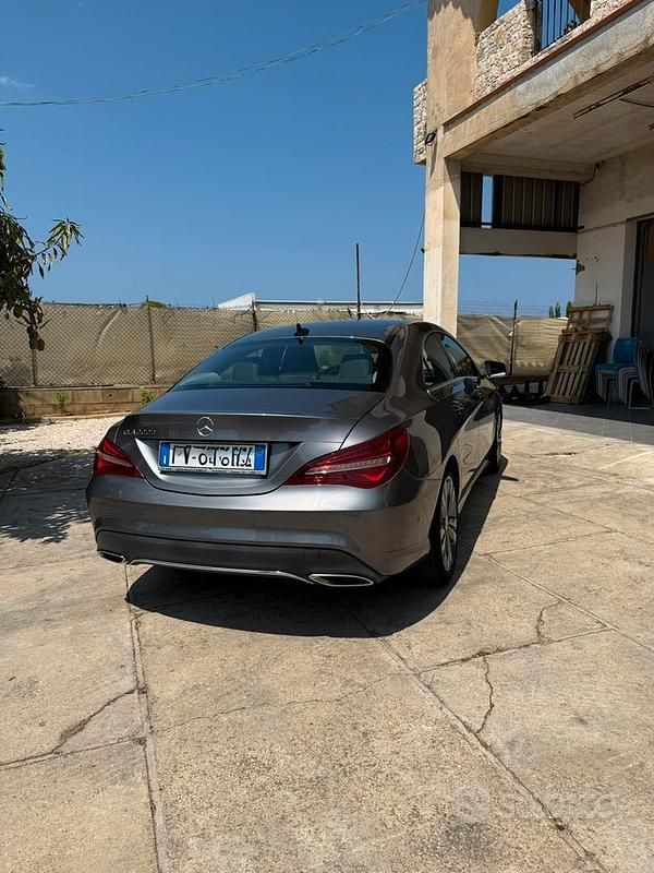 Usata Mercedes CLA200 136 CV (100 kW) 2019 Grigio Berlina