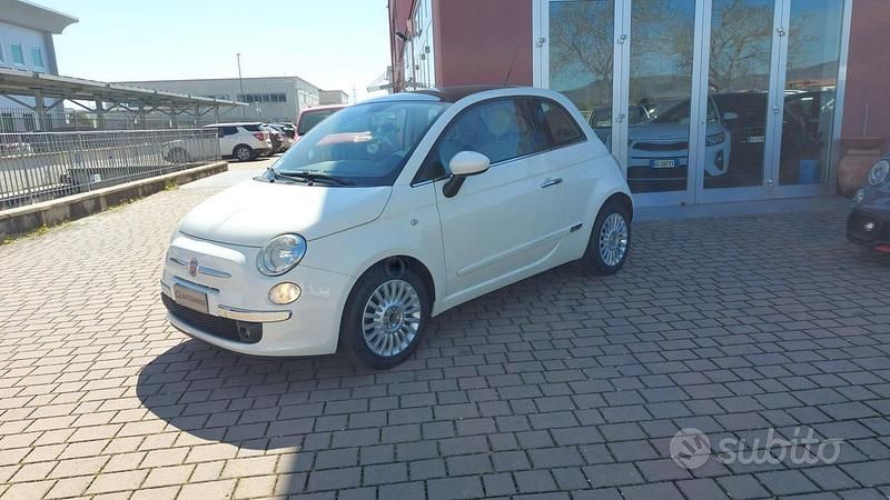 Usata Fiat 500 Lounge 69 CV (50 kW) 2010 Bianco Utilitaria