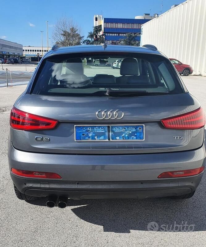 Usata Audi Q3 Advanced Plus 140 CV (102 kW) 2012 Grigio SUV