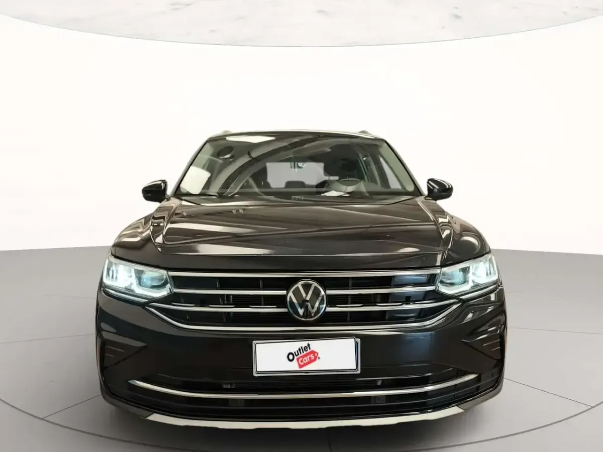 Usata VW Tiguan Elegance 150 CV (110 kW) 2024 Deep black perlato SUV