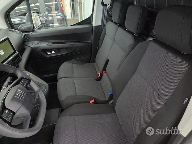 Nuova Fiat Doblò 101 CV (74 kW) 2025 Grigio Monovolume