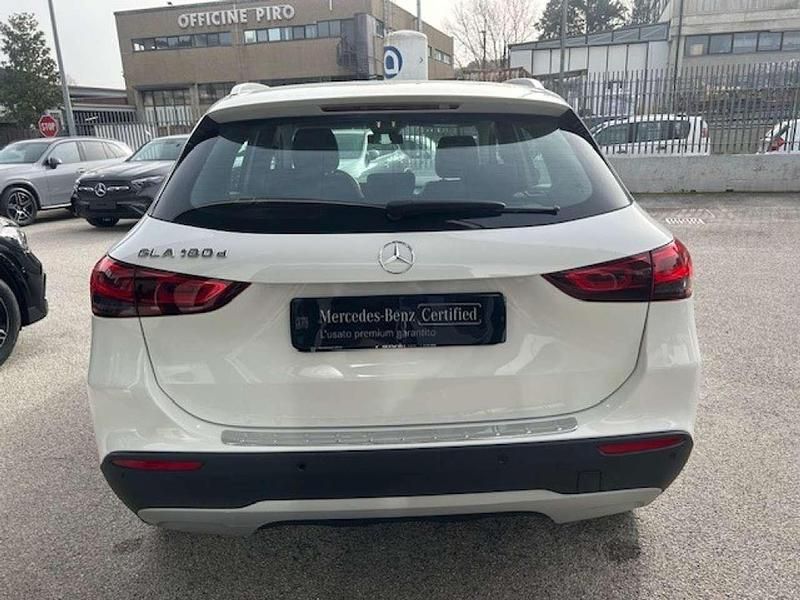 Usata Mercedes GLA180 Business 116 CV (85 kW) 2022 Bianco SUV