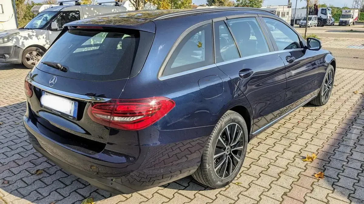 Begagnad Mercedes C180 Business 122 HK (89 kW) 2019 Blå Kombi