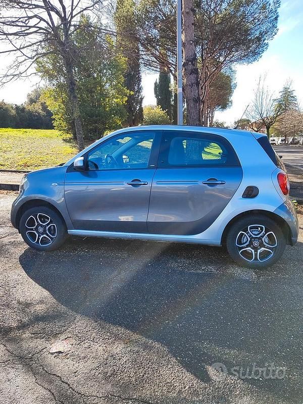 Usata Smart ForFour Passion 71 CV (52 kW) 2018 Grigio Utilitaria