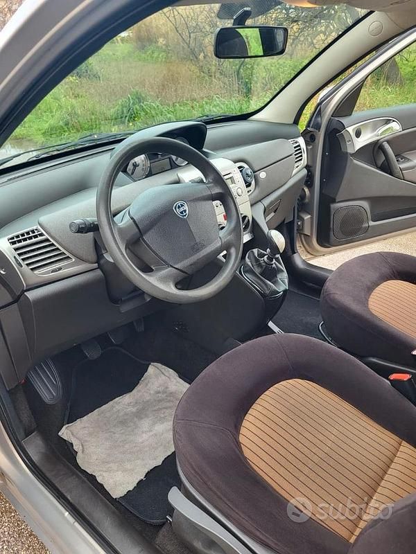 Usata Lancia Ypsilon 60 CV (44 kW) 2008 Utilitaria