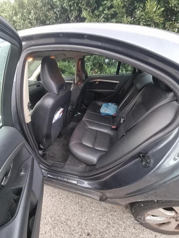 Grigio Usata 2009 Volvo S80 Tre volumi | 3900 € - Immagine 1/4