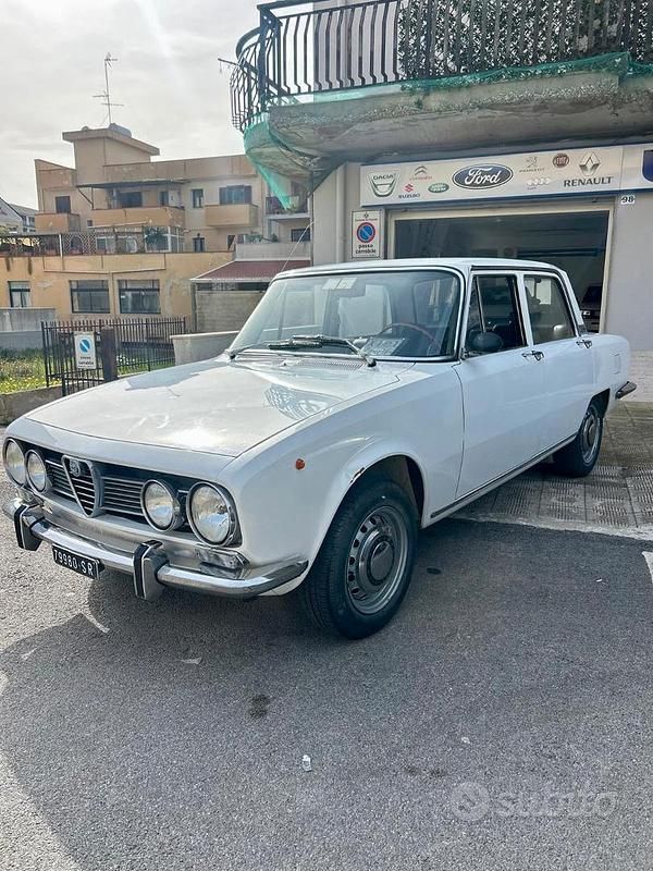 Usata Alfa Romeo 1750 118 CV (86 kW) 1970 Bianco Berlina