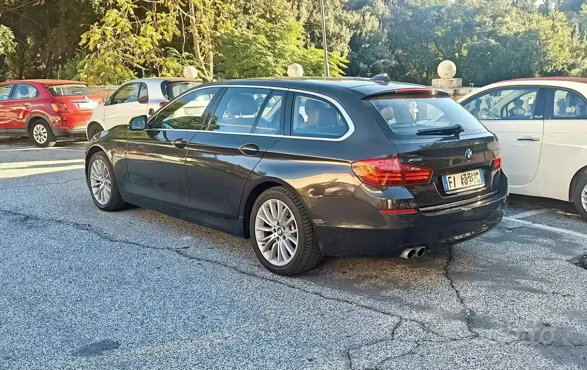 Usata BMW 520 Comfort Edition 190 CV (139 kW) 2015 Grigio Station wagon