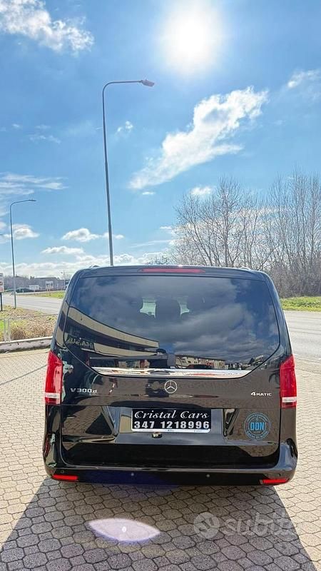 Usata Mercedes V300 240 CV (176 kW) 2019 Nero Monovolume
