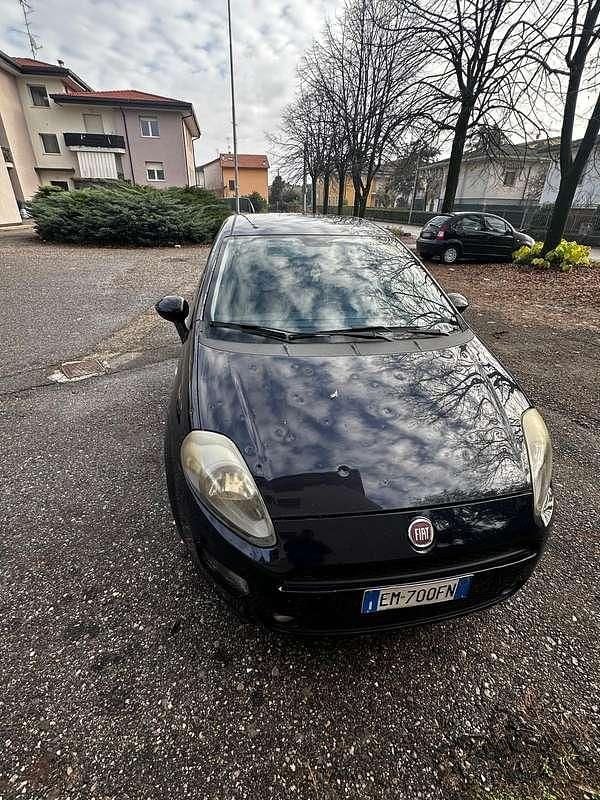 Usata 2011 Fiat Punto Active Berlina | 3000 € (Buon prezzo) - Immagine 1/4