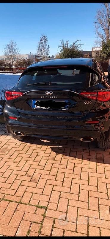 Usata Infiniti Q30 110 CV (80 kW) 2019 Nero Berlina