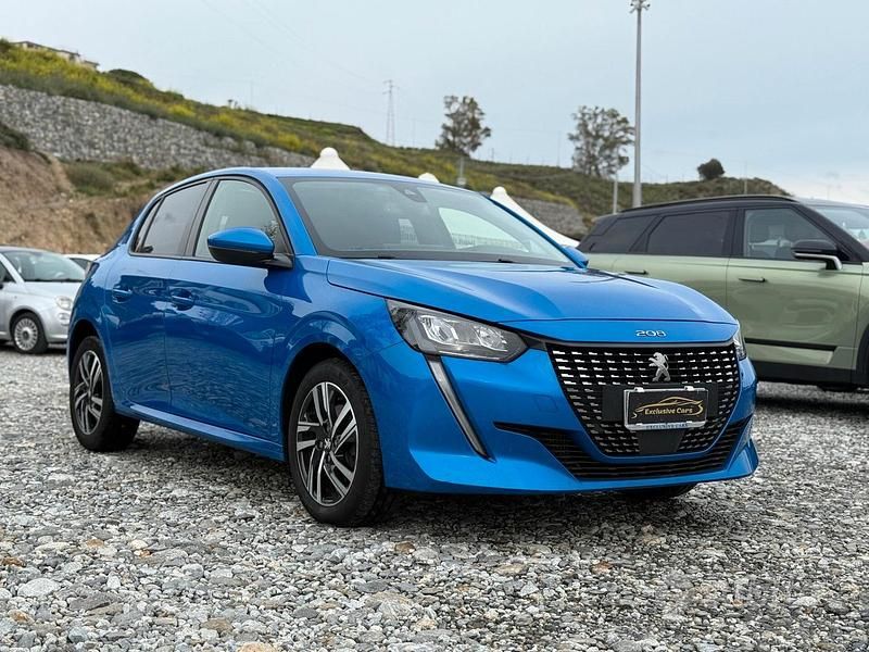Usata Peugeot 208 GT 101 CV (74 kW) 2022 Blu Utilitaria