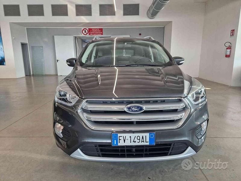 Usata Ford Kuga Business Edition 120 CV (88 kW) 2019 Grigio SUV