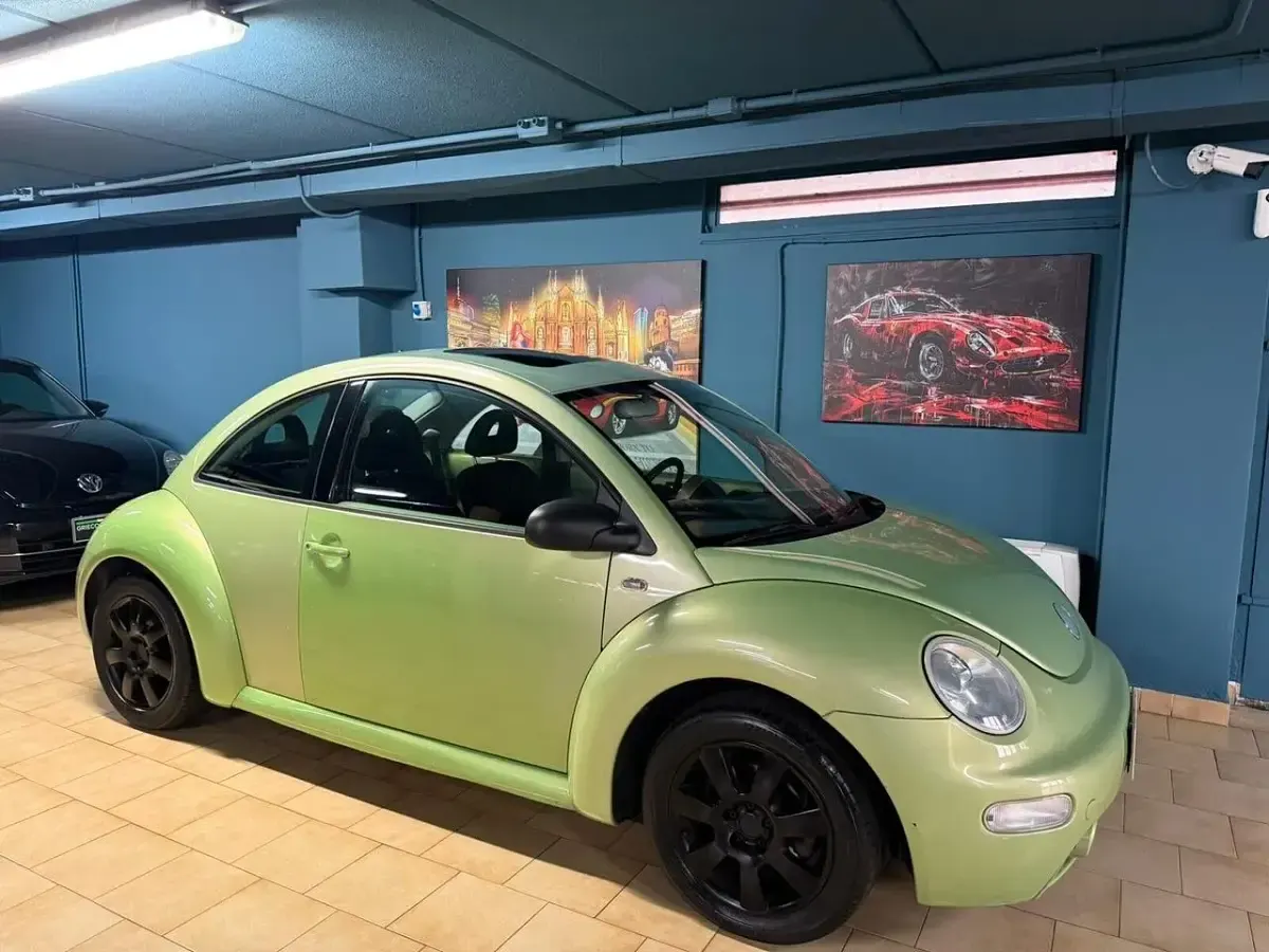 Usata VW New Beetle 101 CV (74 kW) 2001 Verde Utilitaria