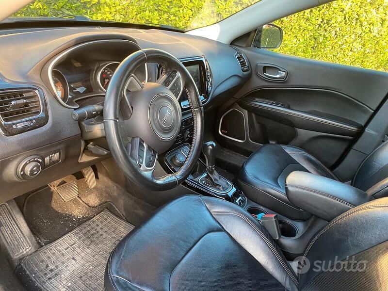 Usata Jeep Compass 140 CV (102 kW) 2017 Grigio SUV