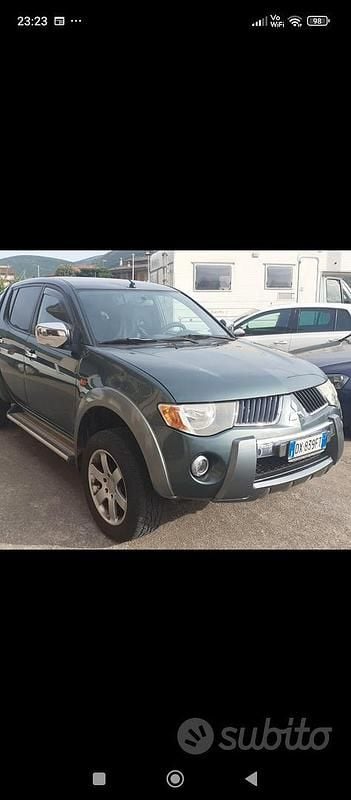 Usata Mitsubishi L200 2009 Verde Pick-up