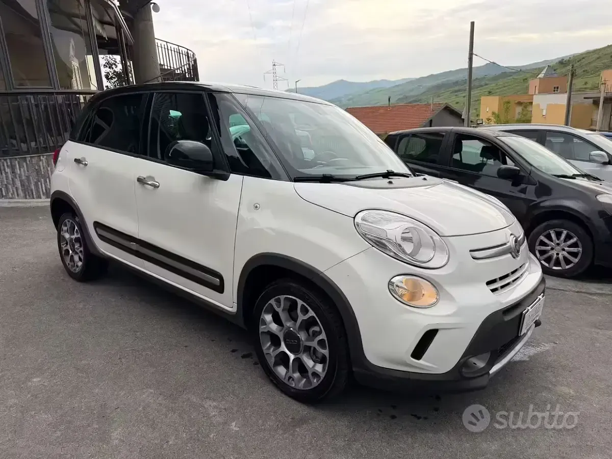 Usata Fiat 500L Lounge 105 CV (77 kW) 2013 Bianco Monovolume