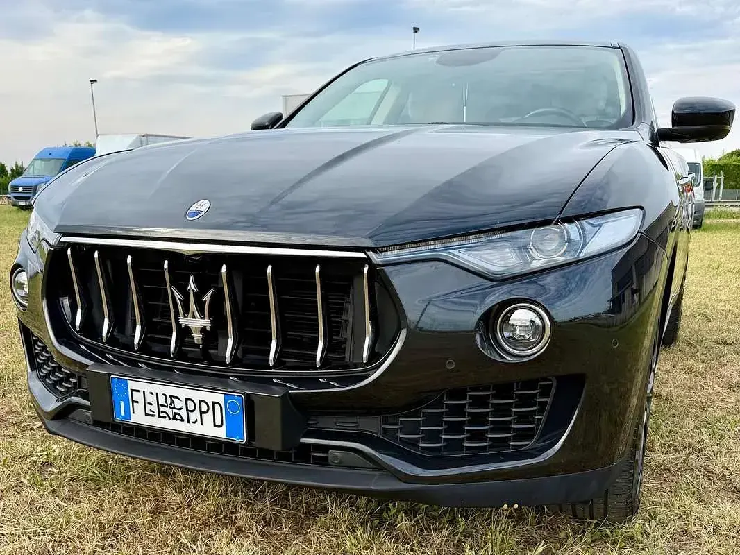 Usata Maserati Levante GranLusso 250 CV (183 kW) 2017 Nero SUV
