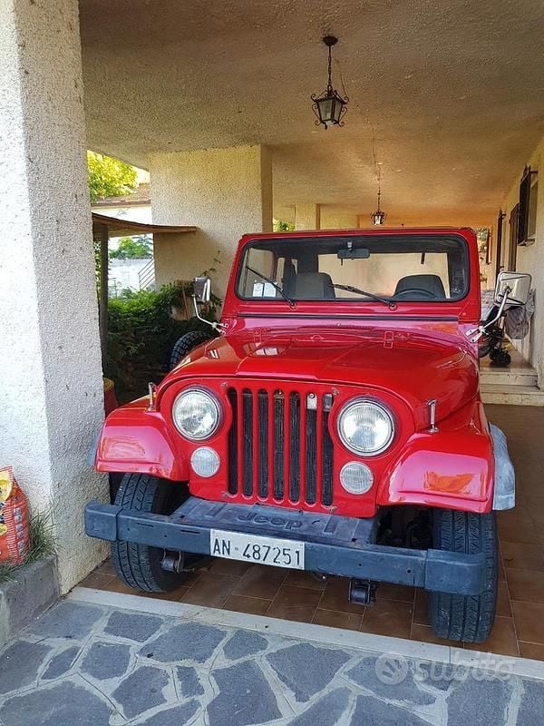 Usata Jeep Renegade 1980 SUV