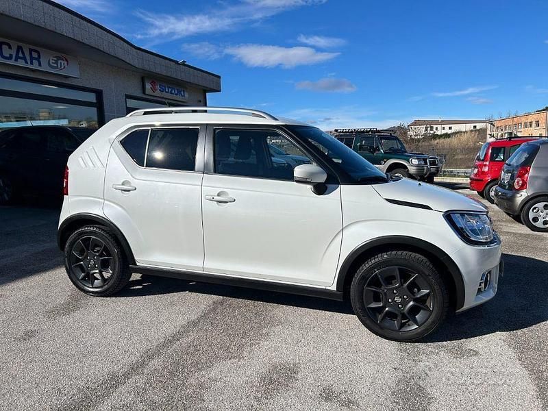Usata Suzuki Ignis 90 CV (66 kW) 2020 Bianco SUV