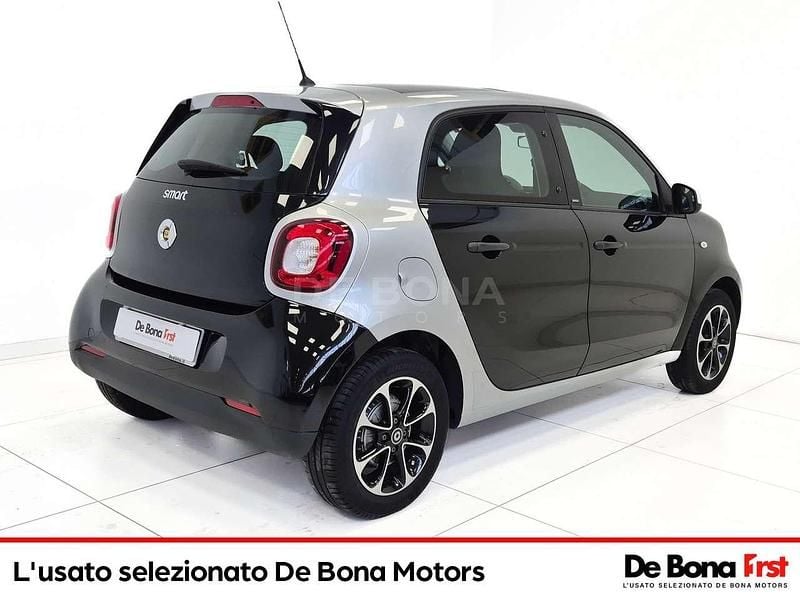 Usata Smart ForFour Passion 71 CV (52 kW) 2016 Nero Utilitaria