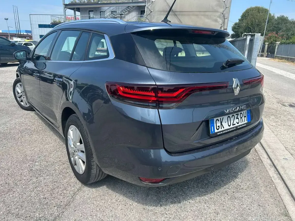 Usata Renault Mégane GrandTour Business 116 CV (85 kW) 2022 Grigio Station wagon