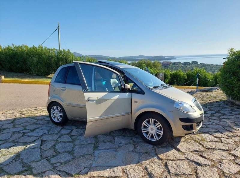 Oro Usata 2006 Lancia Musa Monovolume | 3999 € (Buon prezzo) - Immagine 1/4