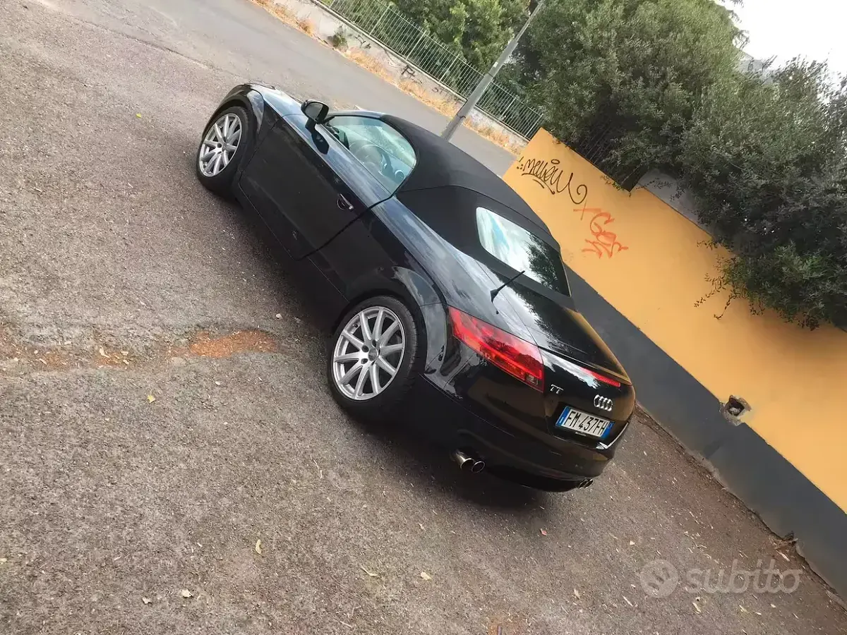 Usata Audi TT Roadster 95 CV (69 kW) 2017 Nero Cabrio