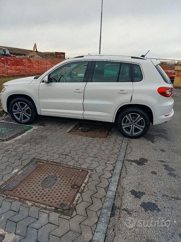 Usata VW Tiguan Sport 170 CV (125 kW) 2008 Bianco SUV