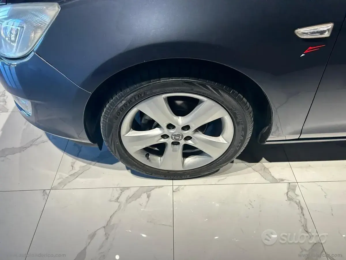 Usata Opel Astra Cosmo 100 CV (73 kW) 2010 Grigio Berlina