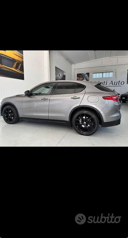 Usata Alfa Romeo Stelvio 280 CV (205 kW) 2017 Grigio SUV