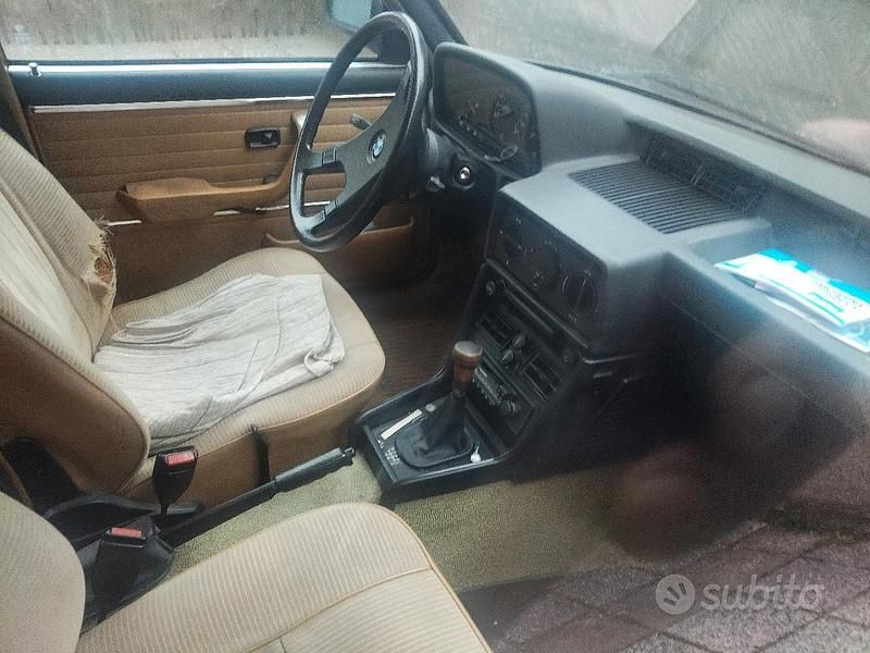 Usata BMW 520 122 CV (89 kW) 1981 Marrone Berlina