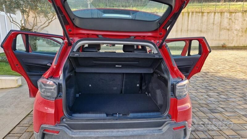 Usata Jeep Avenger Altitude 101 CV (74 kW) 2023 Rosso SUV