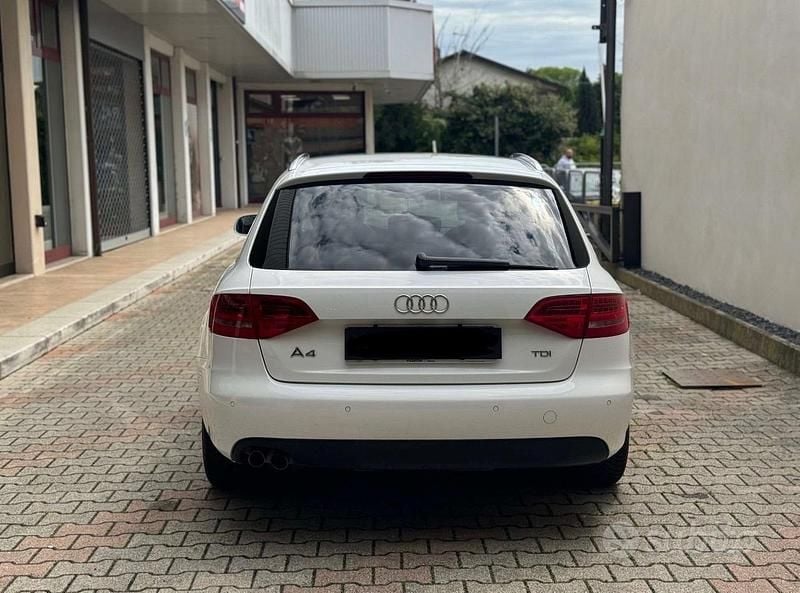 Usata Audi A4 Ambition 120 CV (88 kW) 2011 Bianco Station wagon