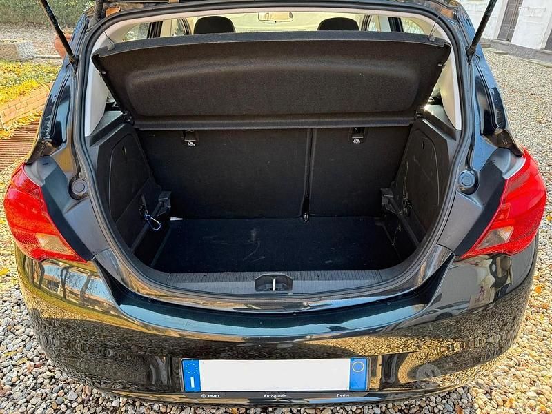 Usata Opel Corsa 90 CV (66 kW) 2017 Nero Utilitaria