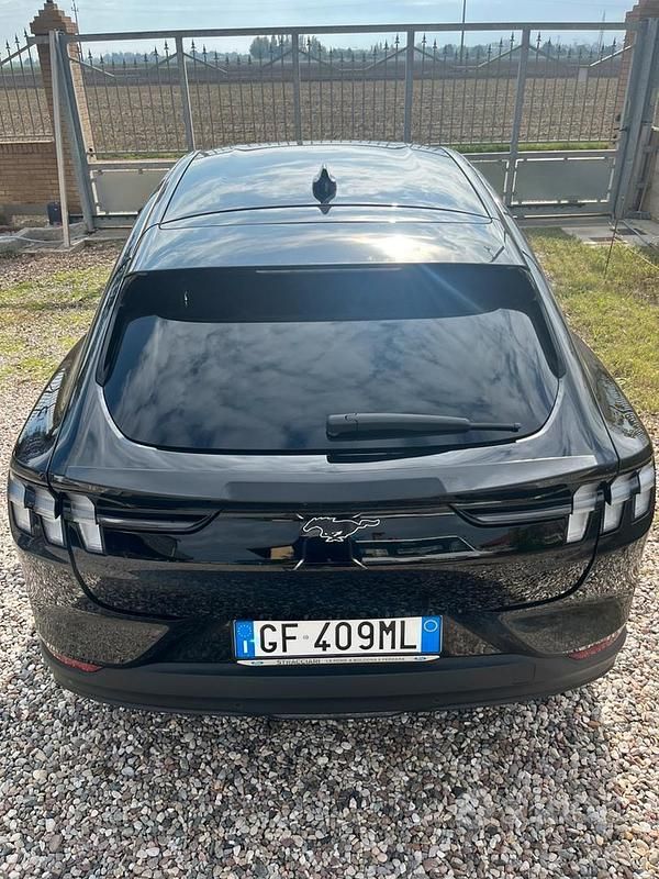 Usata Ford Mustang 269 CV (197 kW) 2021 Nero SUV