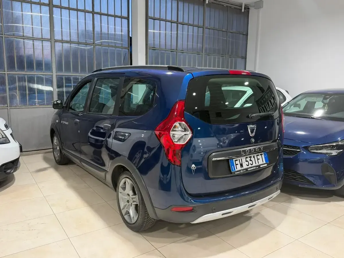 Usata Dacia Lodgy Stepway 116 CV (85 kW) 2019 Blu Monovolume