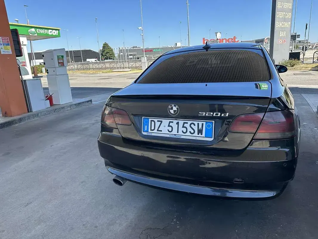 Usata BMW 320 177 CV (130 kW) 2009 Nero Coupé