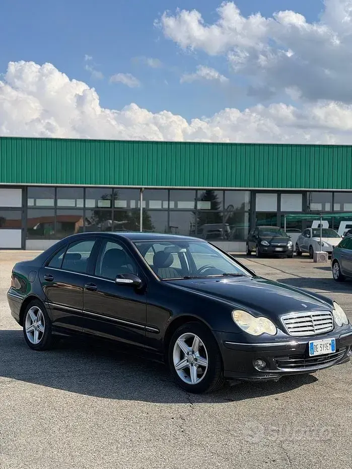 Usata Mercedes C200 Avantgarde 122 CV (89 kW) 2007 Nero Coupé