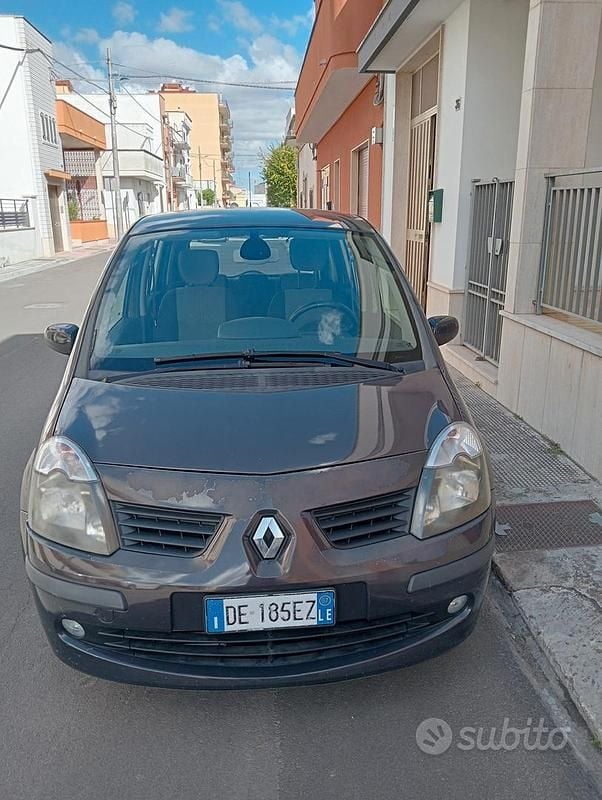 Usata Renault Modus 98 CV (72 kW) 2007 Grigio Monovolume