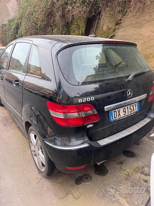 Usata Mercedes B200 140 CV (102 kW) 2009 Monovolume