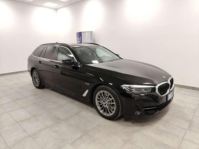 Usata BMW 530e 292 CV (214 kW) 2022 Nero Station wagon