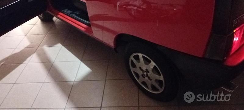 Usata Autobianchi Y10 45 CV (33 kW) 1988 Rosso Utilitaria