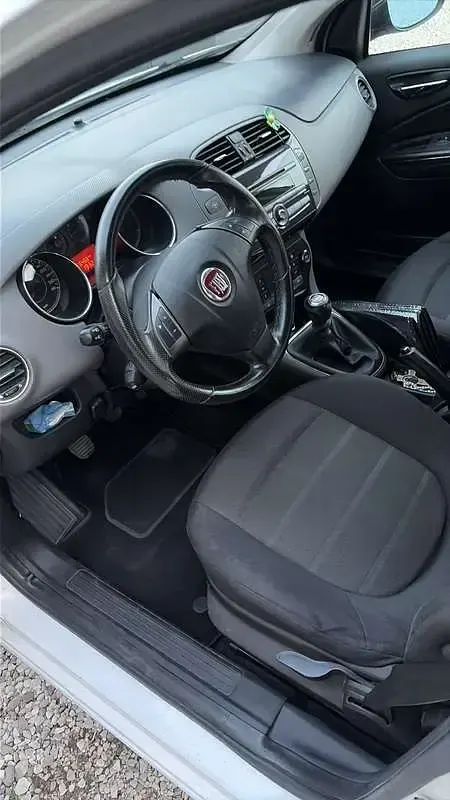 Usata Fiat Bravo Dynamic 105 CV (77 kW) 2012 Utilitaria