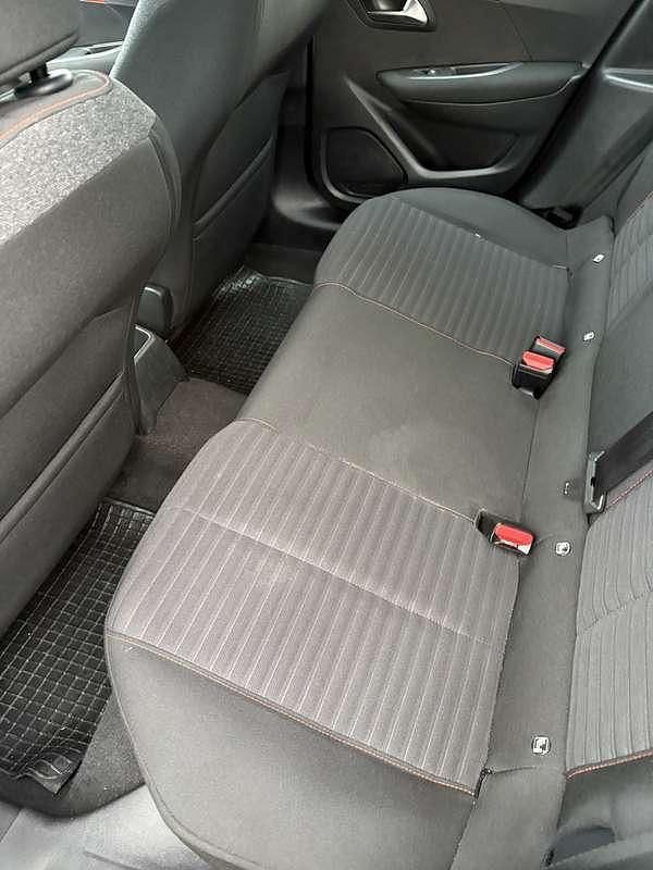 Usata Peugeot 208 Allure 102 CV (75 kW) 2023 Bianco Utilitaria